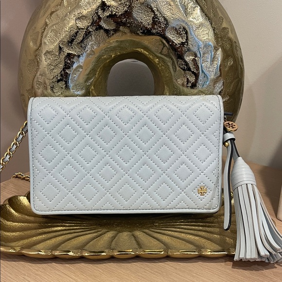 Tory Burch Handbags - Tory Burch Light Gray Quilted Crossbody Bag